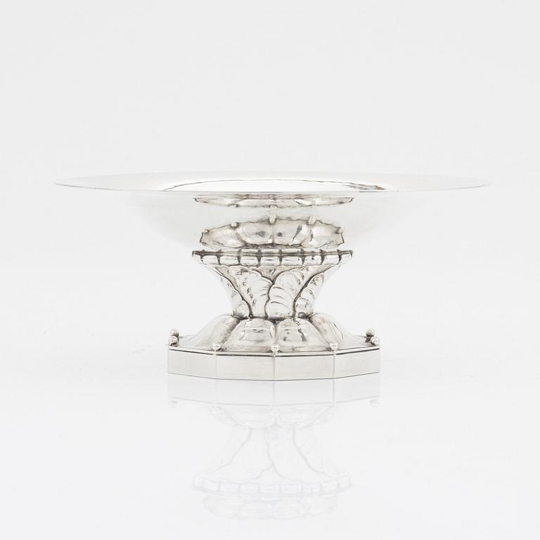 Johan Rohde, skål på fot, sterlingsilver, Firma Georg Jensen, modell 42B, efter 1945.