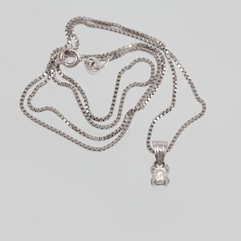 HÄNGE, 18K vitguld med briljantslipad diamant ca 0.20 ct. Vikt 4,2 gram.