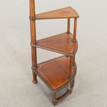 BIBLIOTEKSSTEGE, 1900-talets senare hälft.