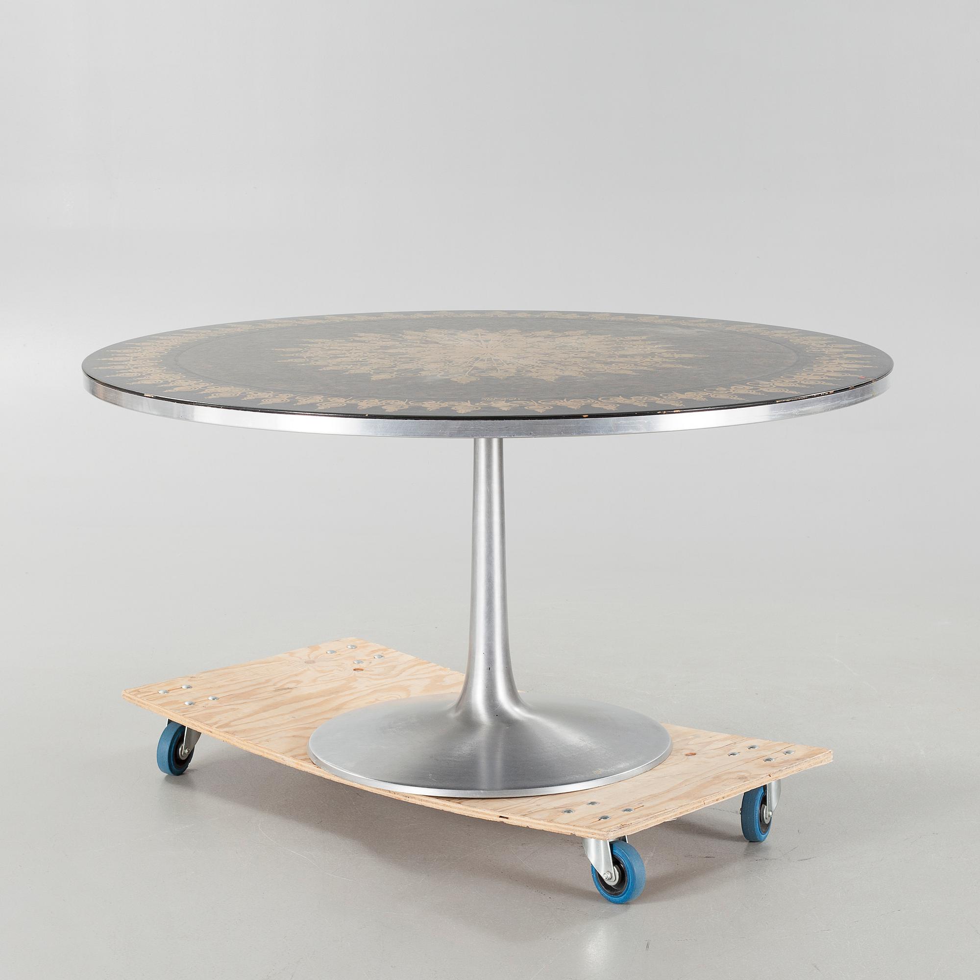 A dining table by Poul Cadovius and Susanne Fjeldsöe Mygge for Cado, 1970s.