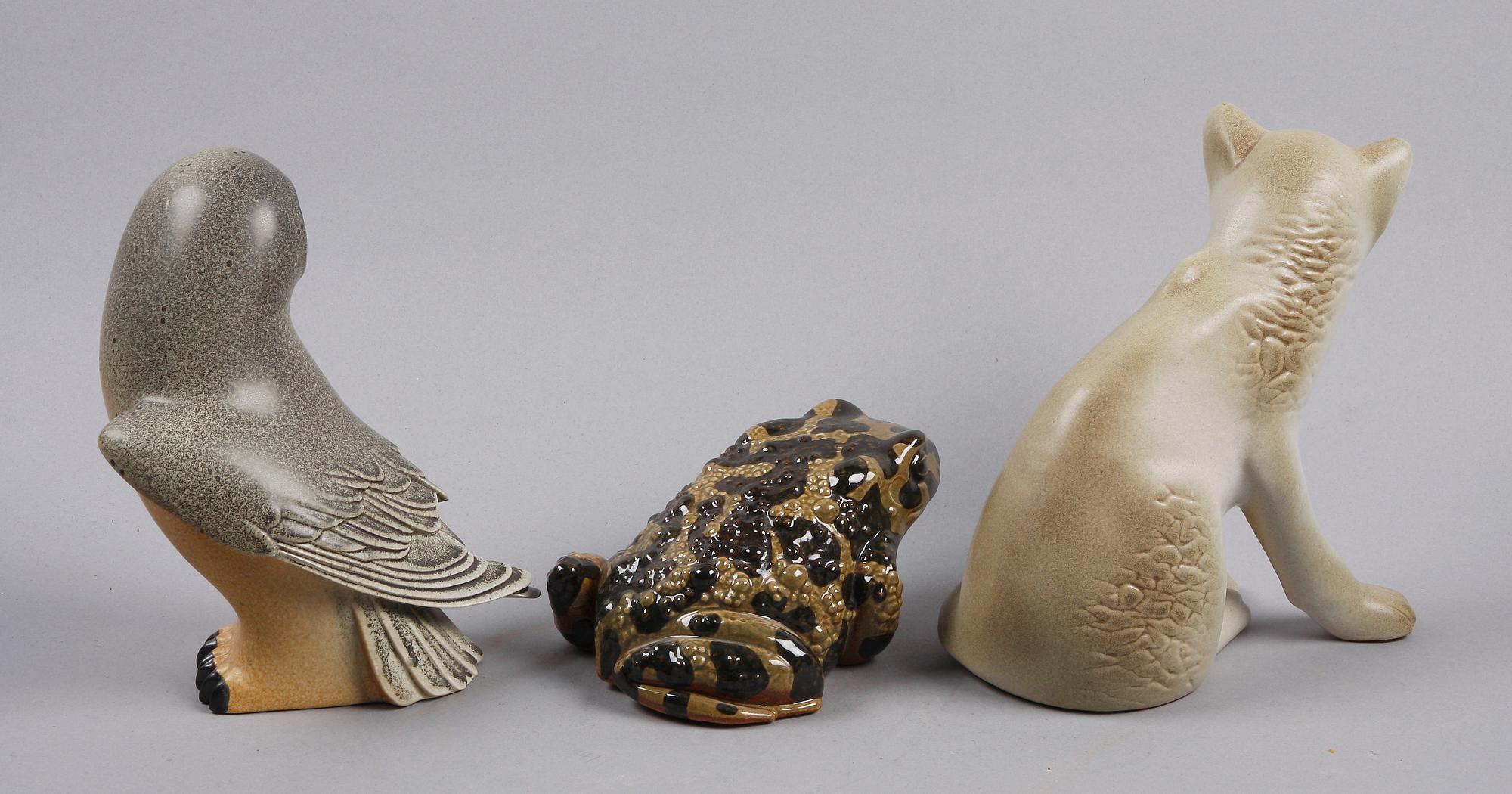 FIGURINER, 3 st, stengods, Paul Hoff för Nordiska Kompaniet  och Gustavsberg i samarbete med WWF.