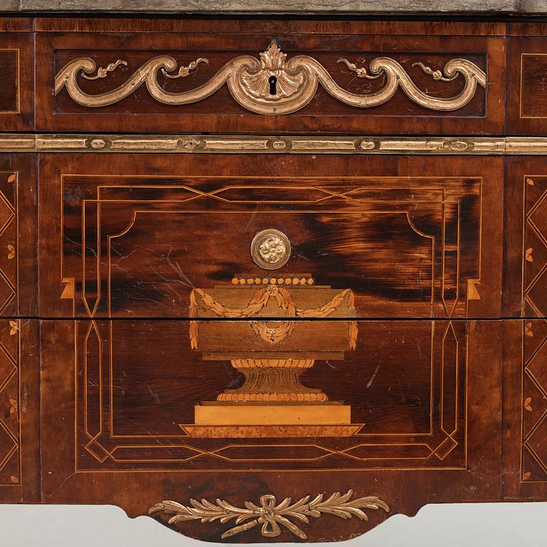 A Gustavian late 18th century commode by Anders Lundelius (master in Stockholm 1778-1823), not signed,