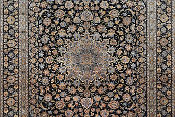 A carpet, Kashan, ca 405 x 295 cm.