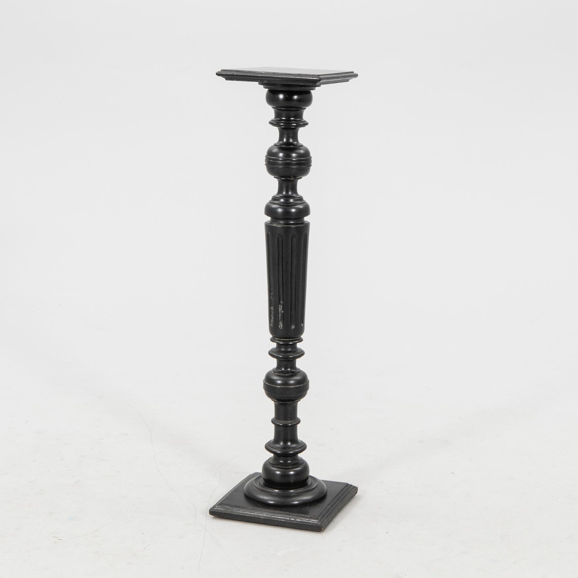 Piedestal 1900-talets första hälft.