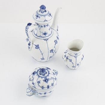 Kaffeservis, "Musselmalet", 17 delar, porslin, Royal Copenhagen, Danmark.