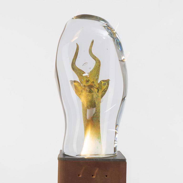 Kjell Engman, skulptur, glas, unik, på piedestal, Kosta Boda.