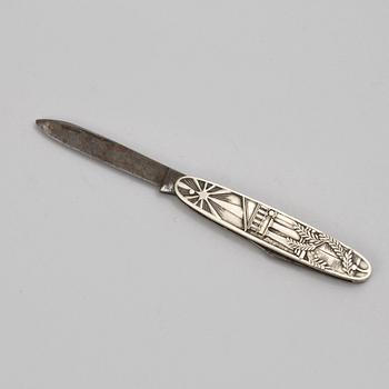 FÄLLKNIV, 1900-talets första hälft.