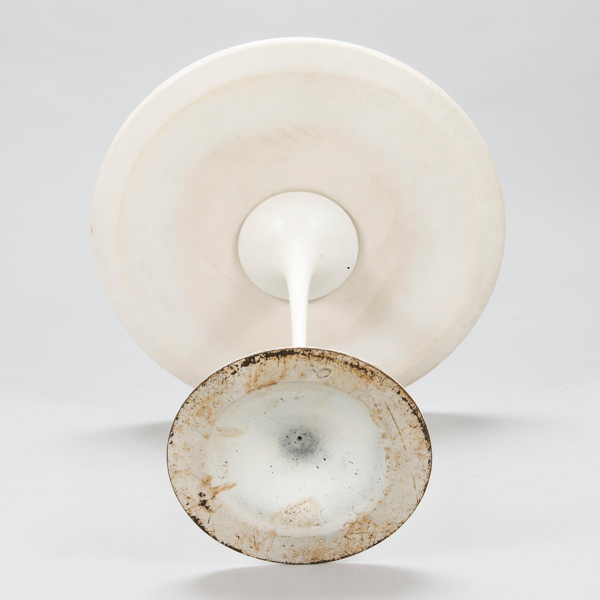 EERO SAARINEN, pöytä, "Tulip" Artek. Lisenssillä valmistettu Billnäsin tehtailla, Fiskars, 1960-luku.