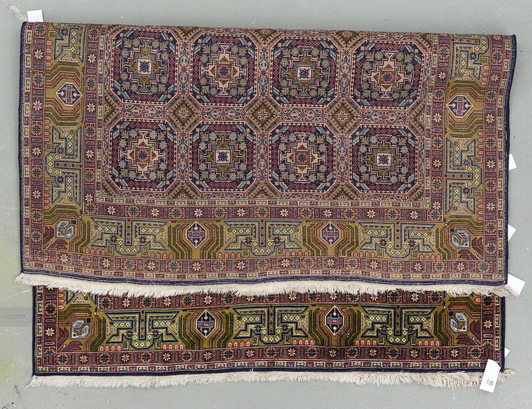 MATTA, orientalisk. Ca 190x144 cm.