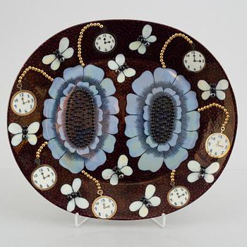 Birger Kaipiainen, a ceramic dish, 'Duetto', Arabia Art, Finland 1983.