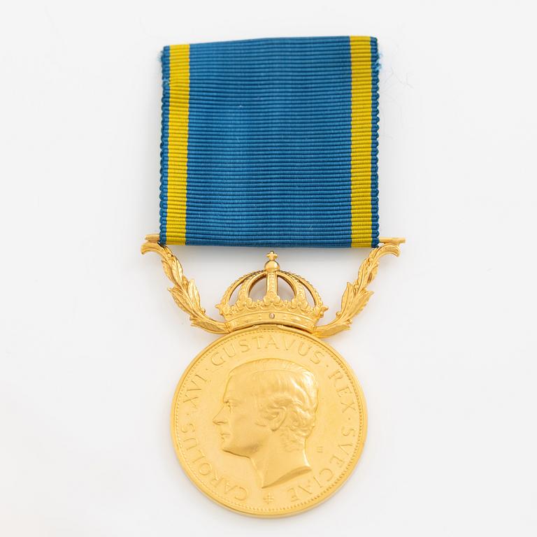 Reward medal, Illis Quorum, 8th size in gold, 23 ct.