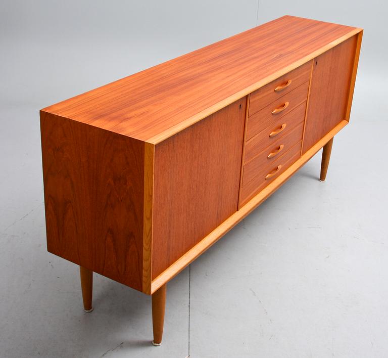 SIDEBOARD, 1900-talets andra hälft.