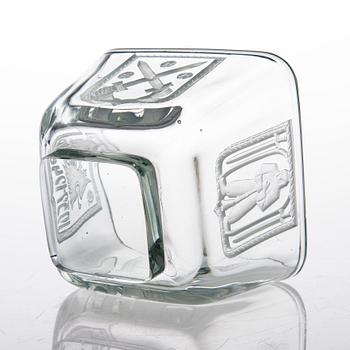 A glass bowl, 'Mottimalja' 1939-1940 Riihimäki Lasi Oy.