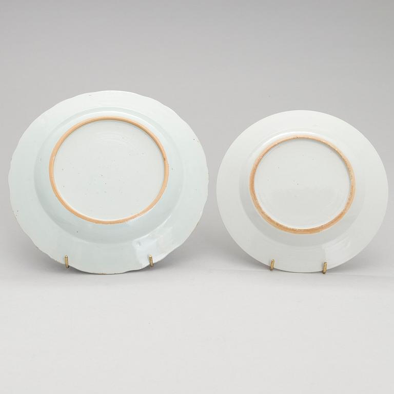 LAUTASIA, 3 kpl. sekä yksi pari, posliinia, Kiina 1700-luku.