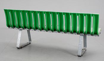SOFFA/BÄNK, "Sussex Bench", Robin Day för Magis, 1900/2000-tal.