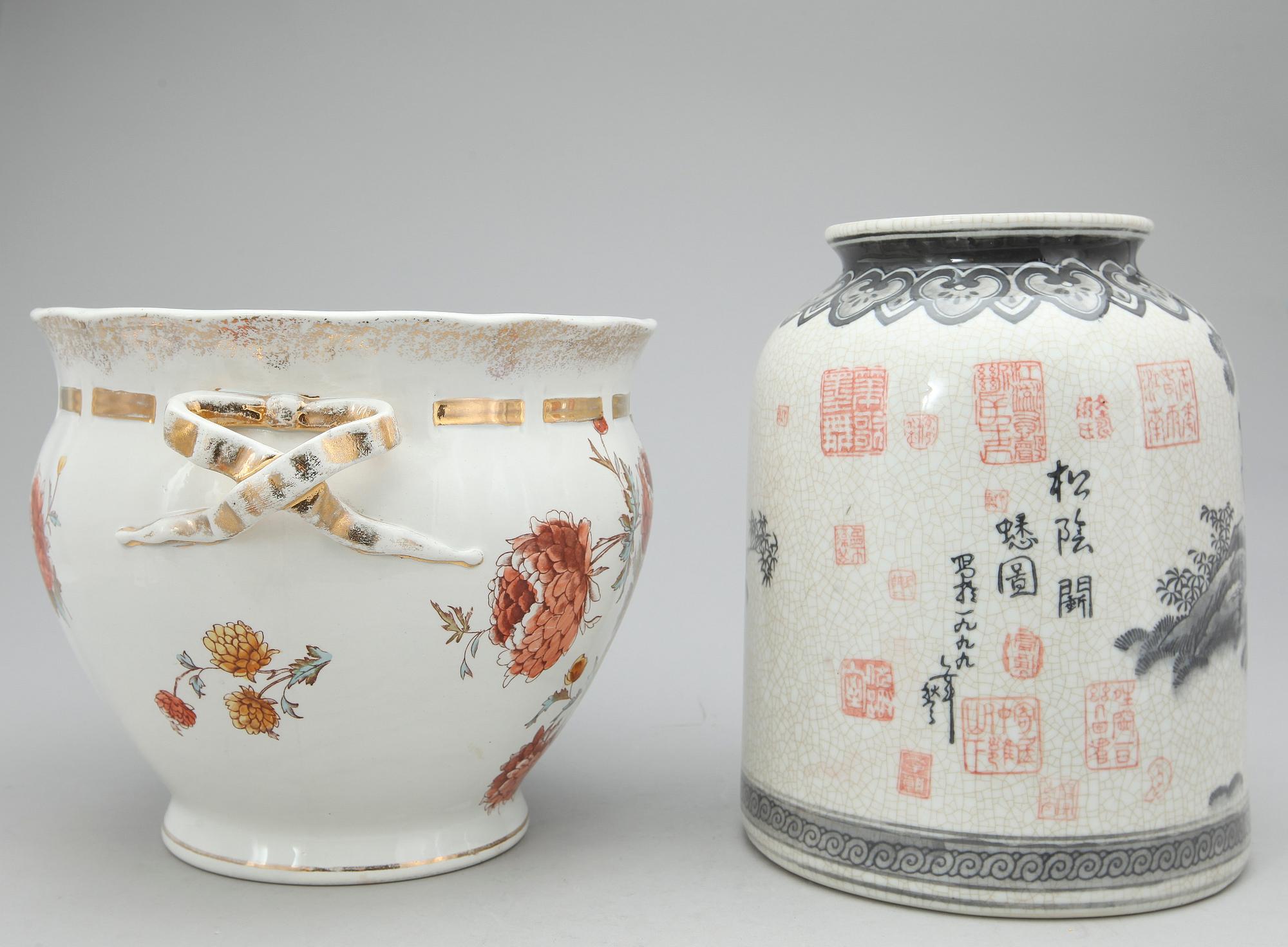 YTTERFODER samt URNA, fajans/porslin Rörstrand/ Kina, 1900-talets första hälft. samt modern tillverkning.