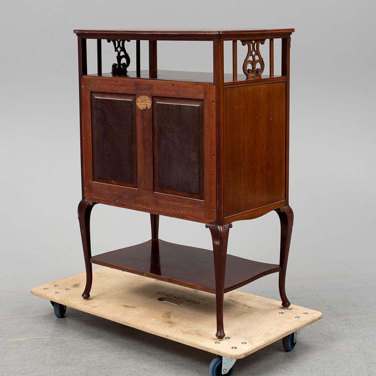 An early 20th Century art noveau cabinet by Myrstedt & Stern.
