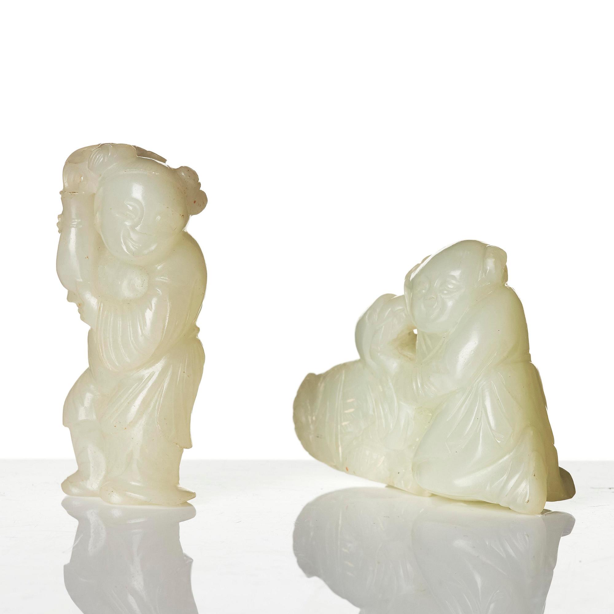 Figuriner, två stycken, jade. Qingdynastin, 1800-tal.
