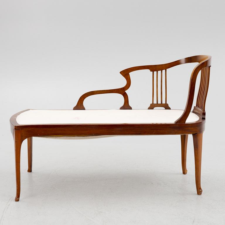 An Art Nouveau daybed, beginning of the 20th century.