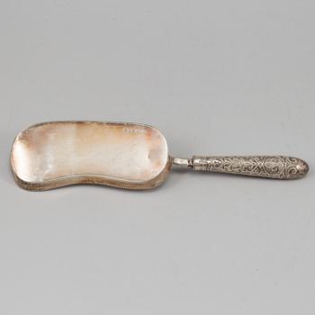 Chawner & Co (George William Adams), a silver server, London 1876.