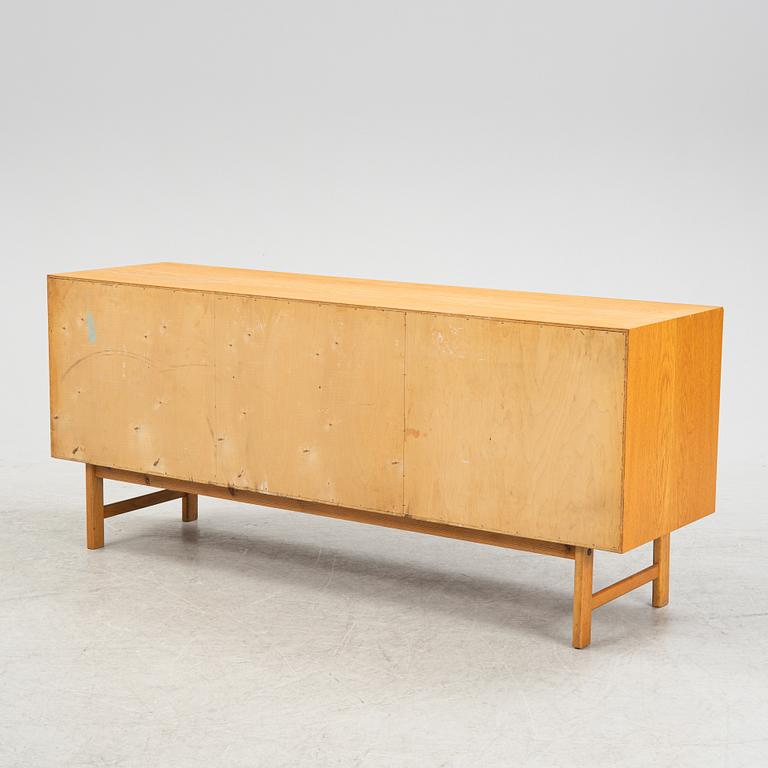 Sideboard, 1900-talets mitt.