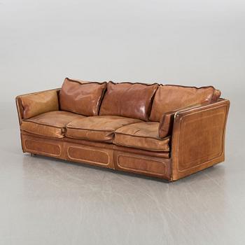 A ROCHE BOBOIS LEATHER SOFA, 1960/70's.