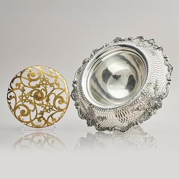 Praktskål med fat, sterling silver, Black, Starr & Frost, New York 1874-1908.