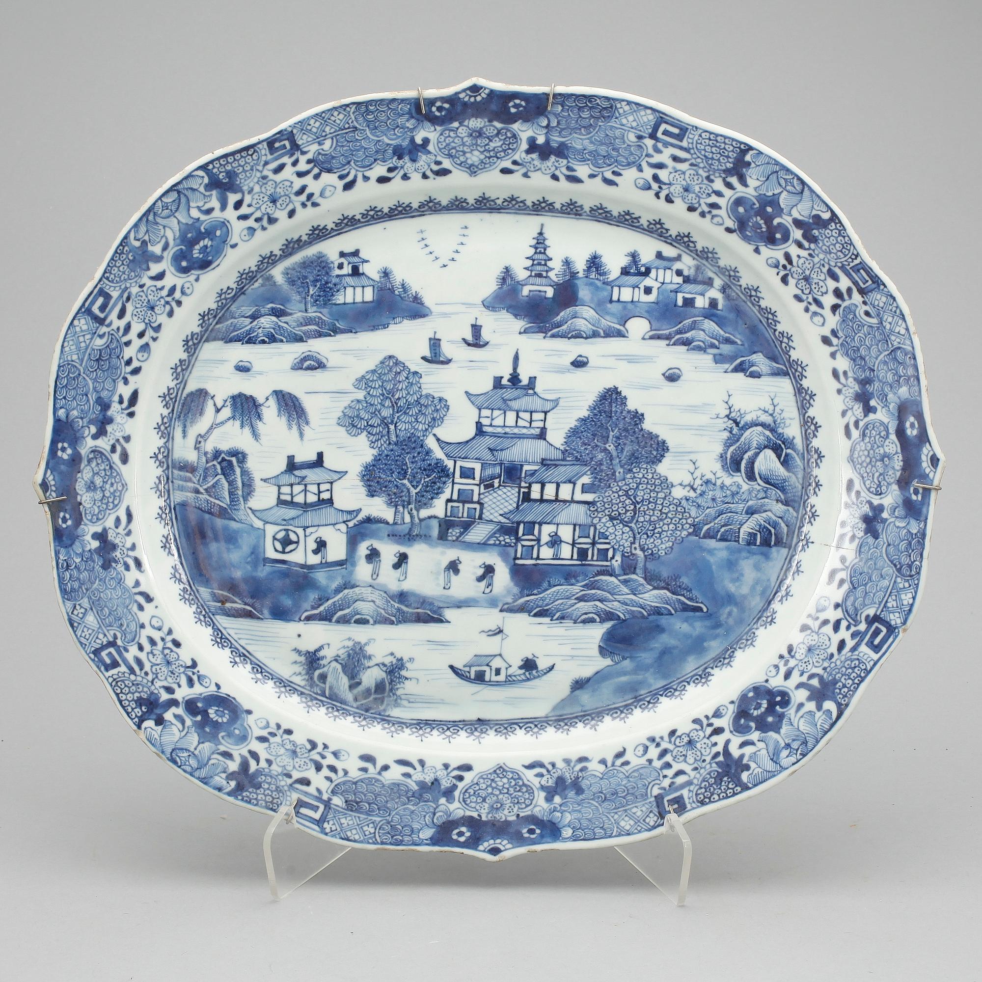 STEKFAT, porslin, Qing Dynastin, Qianlong (1736-1795).