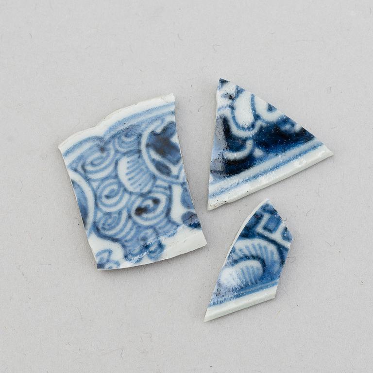 A set of eight blue and white dessert dishes, Qing dynasty, Qianlong (1736-95).