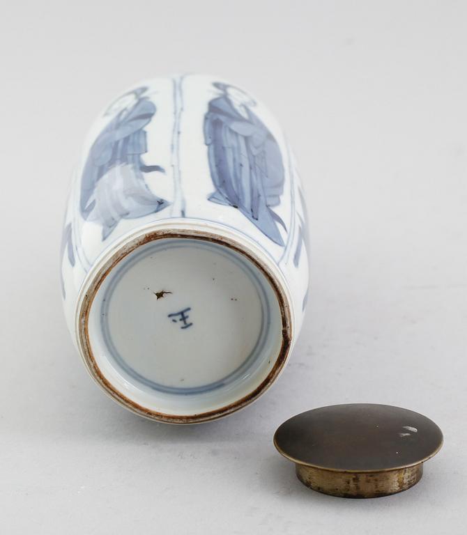 VAS, porslin, Kina, Kangxi 1662-1722.