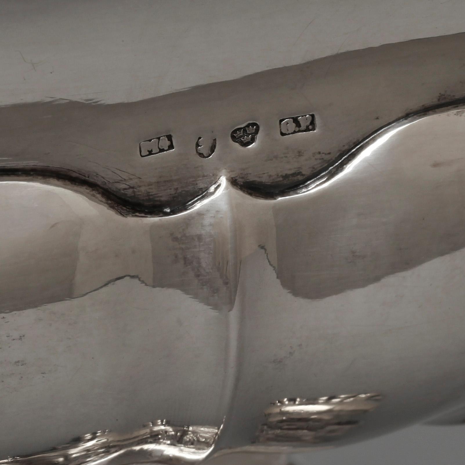 SKÅL PÅ FOT, silver, Gustaf Folcker, Stockholm 1842. Vikt c:a 640 g.