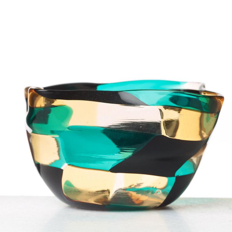 Fulvio Bianconi, a "pezzato" glass bowl, Venini, Murano Italy 1950-60's.