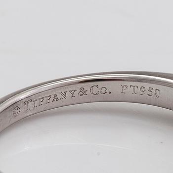 Tiffany & Co, sormus, platinaa ja timantti 0.25 ct. Todistuksella.
