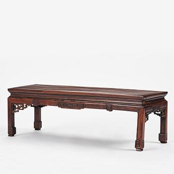 Bord, hardwood. Qingdynastin, 1800-tal.