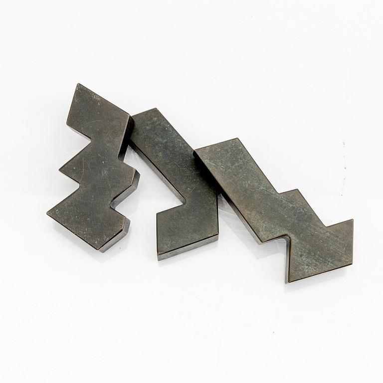 Carl Magnus, sculpture in three parts, bronze, signed -97.