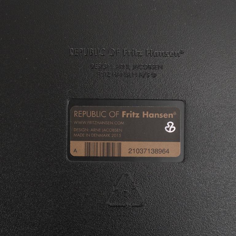 SIX ARNE JACOBSEN CHAIRS "DROPPEN" FOR FRITZ HANSEN.