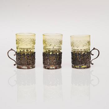 KARAFF SAMT GLAS, 6 st, slipat glas och sterling silver, London, 1913.