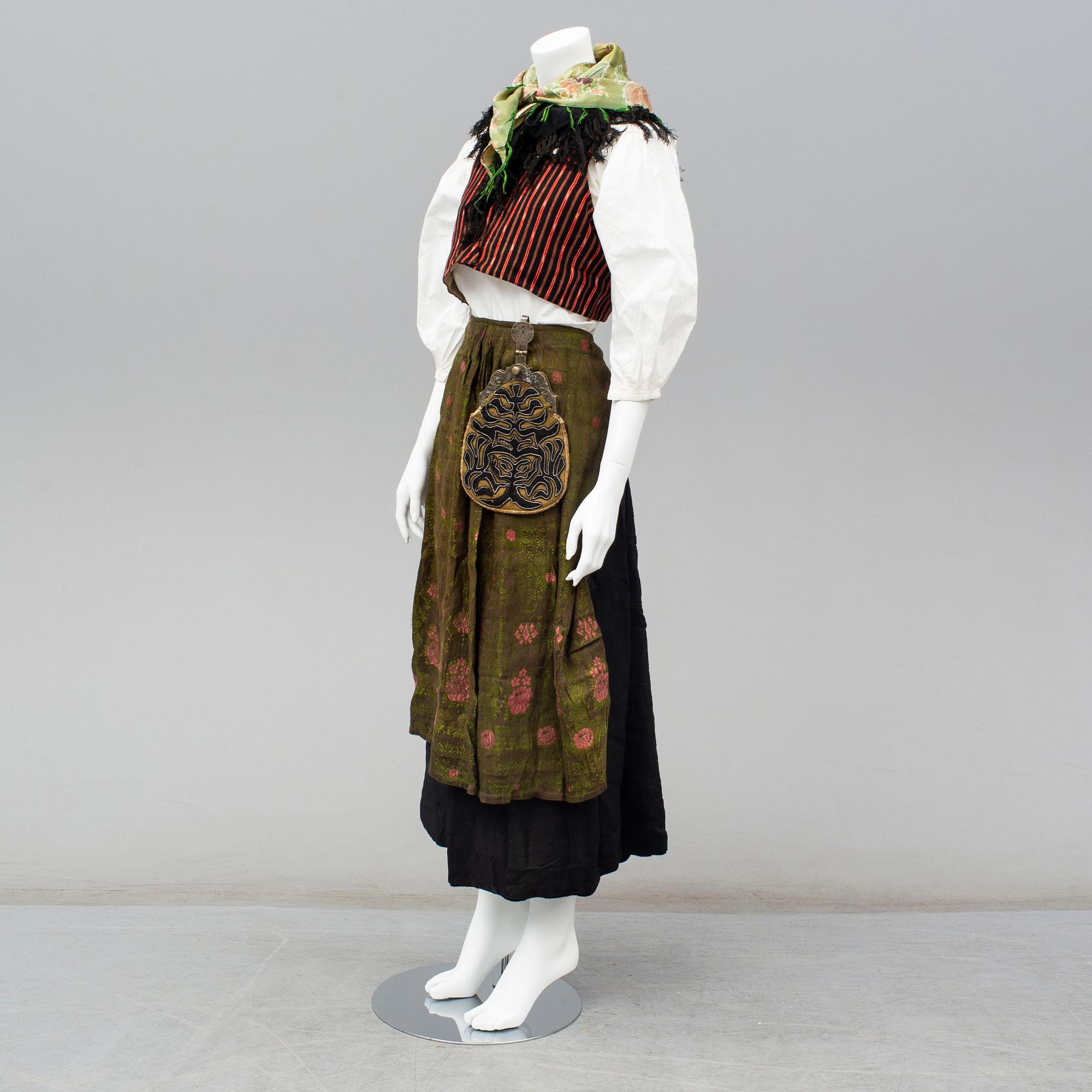 FOLKDRÄKT, 15 delar, Ovanåker, Hälsingland, 1800-1900-tal.