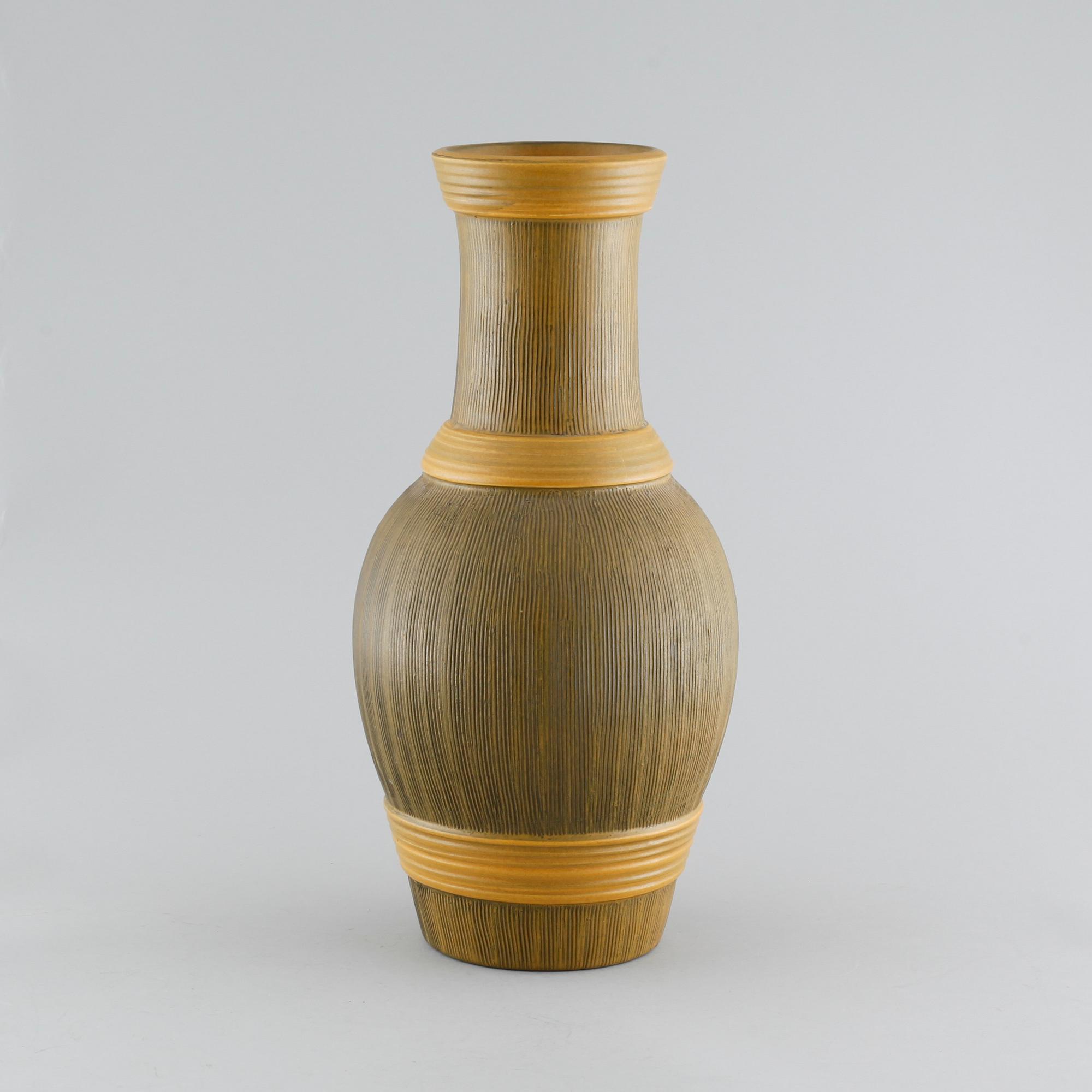 IRMA YOURSTONE, vas, keramik, Upsala-Ekeby, 1900-talets andra hälft.