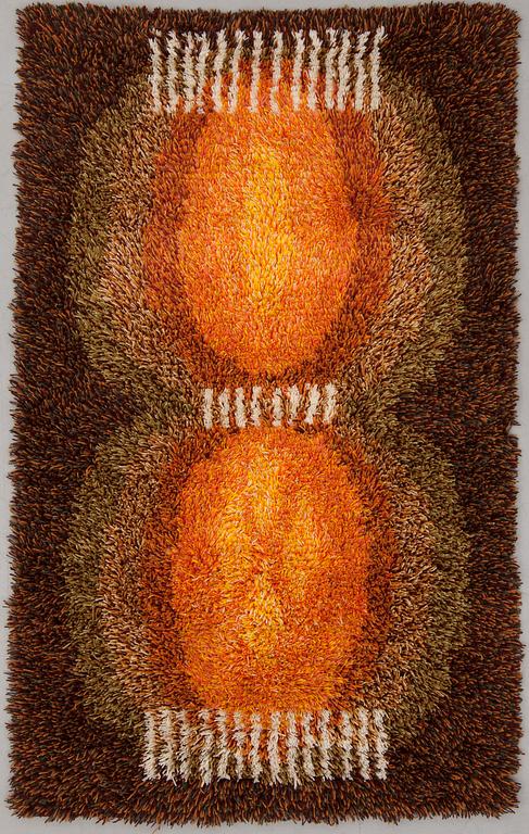 ELSA KOIVU, RYIJY. Noin 174x106 cm.