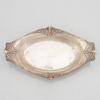 A Swedish silver Art Nouveau bowl, mark of Carl Andreas Kjernås, Gothenburg 1918.
