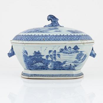 Terrin, porslin, Kina, Qianlong (1736-95).