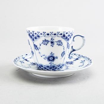 ROYAL COPENHAGEN, Mat- och kaffeservis 47 delar porslin "Musselmalet",  Danmark, 1900-talets andra hälft.