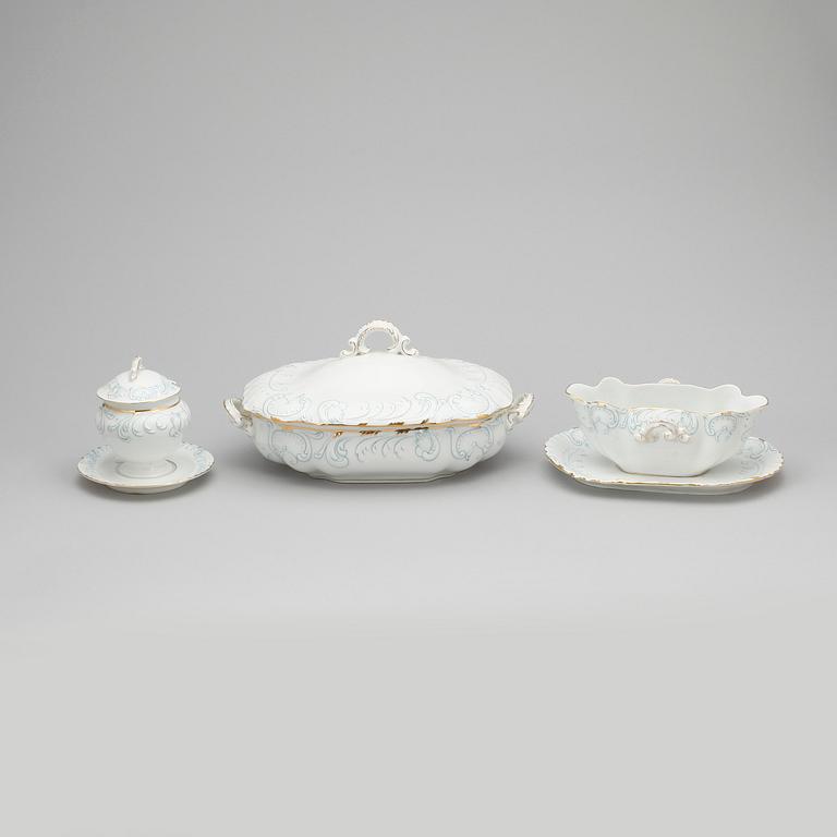 MATSERVIS, 116 delar, porslin, 1900-talets första hälft.