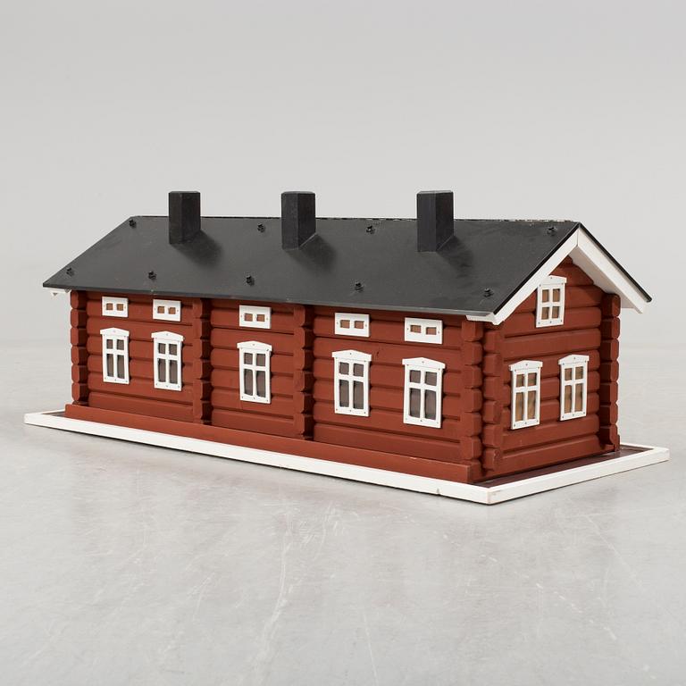 A bird feeding table by Carl-Erik Kroon, Luleå, Sweden.