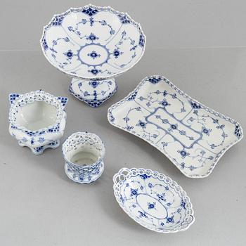 Royal Copenhagen, 21 pieces of "Blue Fluted" porcelain, Denmark, 20th century.