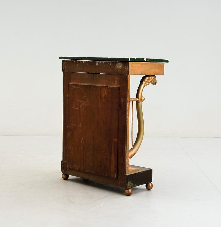 KONSOLBORD, senempire, 1800-talets mitt.