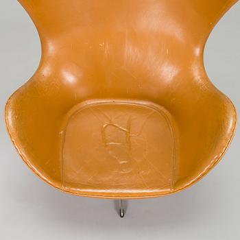 Arne Jacobsen, nojatuoli, "Egg", Fritz Hansen, Tanska, 1960/70-luku.