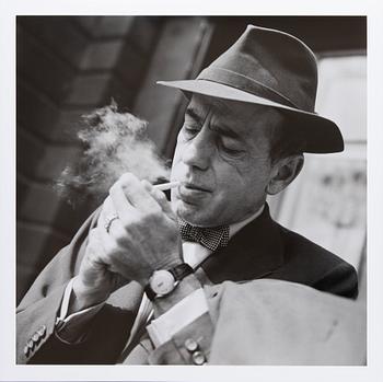Per-Olow Anderson, , "Humphrey Bogart at Place de la Concorde, Paris 1954".