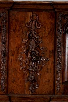 SKÅP, delvis barock och 1700-tal.